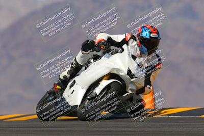 media/Oct-03-2022-Moto Forza (Mon) [[5f077a3730]]/Intermediate Group/Session 4 (Turn 9)/